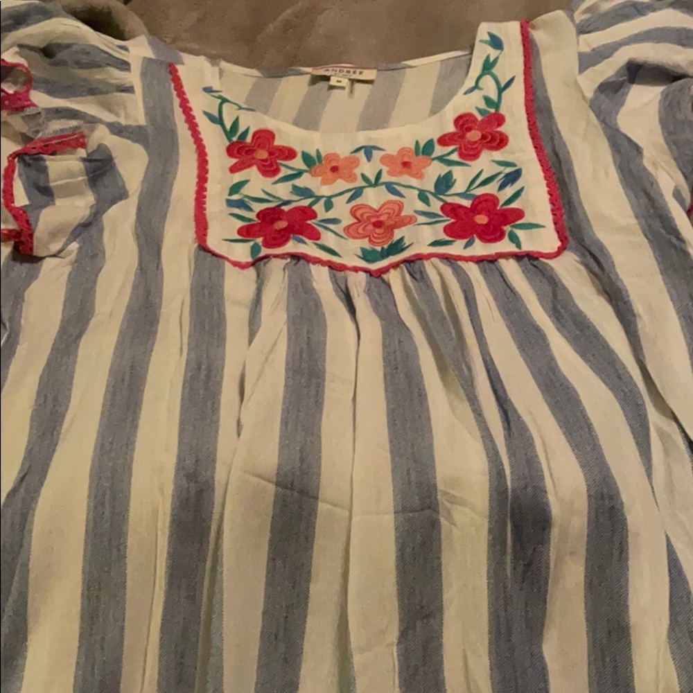 Andre by unit medium shirt never worn
